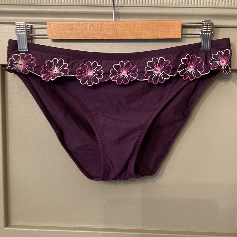 BECCA by Rebecca Virtue Floral Embroidered Bikini Bottom Purple Size Large